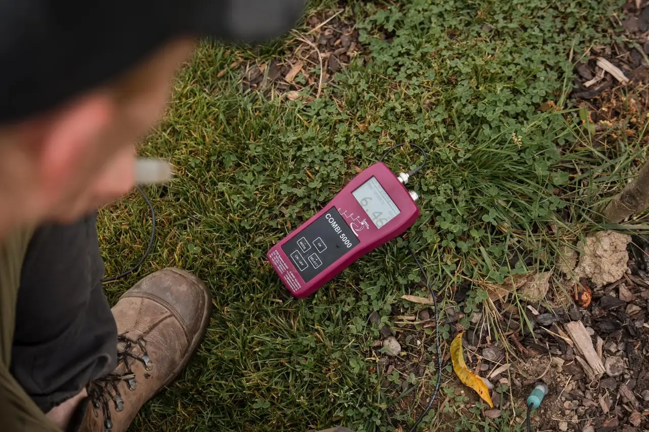 Mobiles Bodenlabor Combi 5000 im Einsatz bei der Standortanalyse